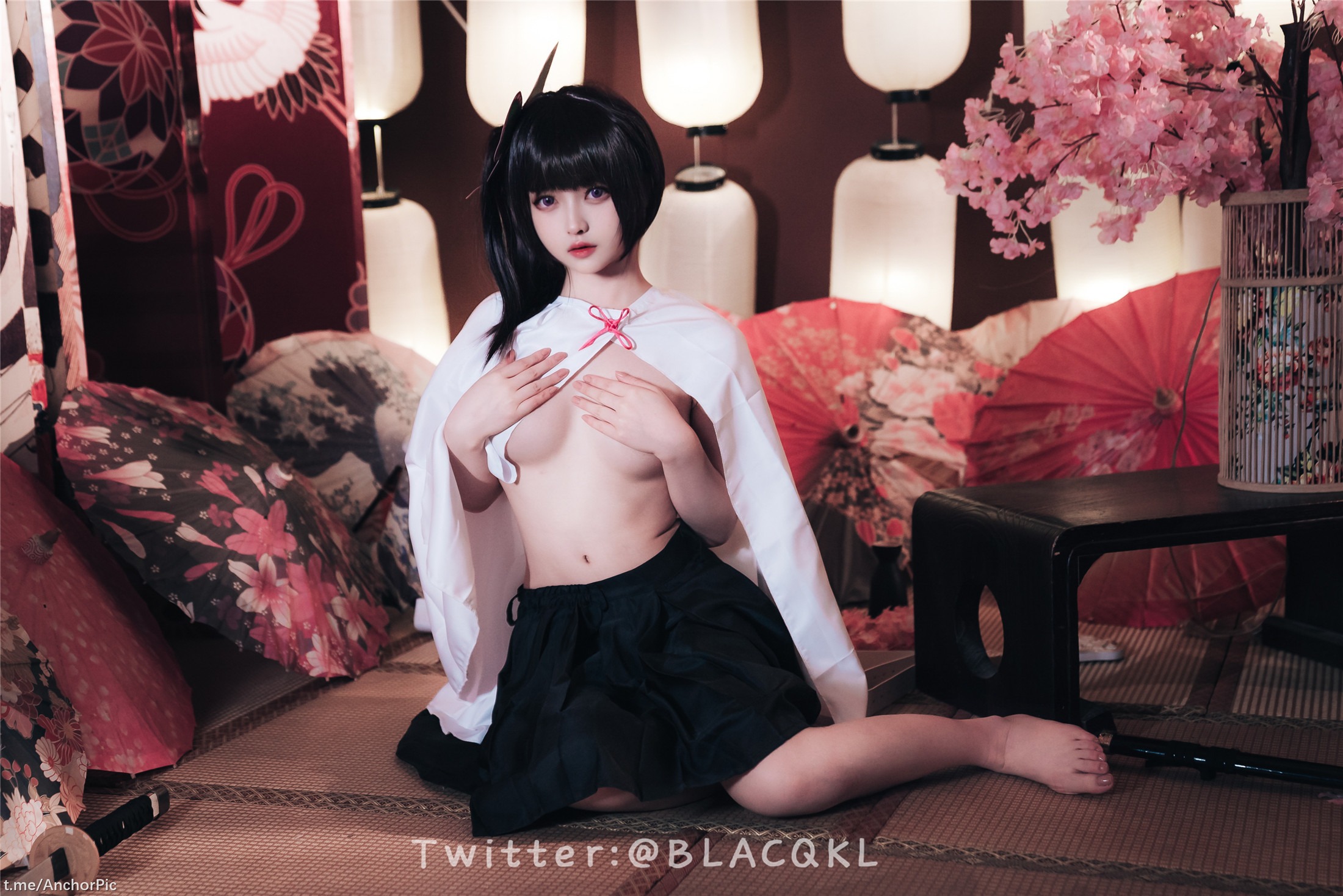 Featured image of post 白莉爱吃巧克力 - 香奈乎 [89P]